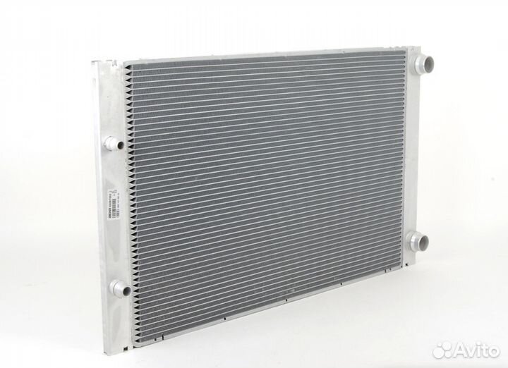 Новый радиатор Audi A8 D3