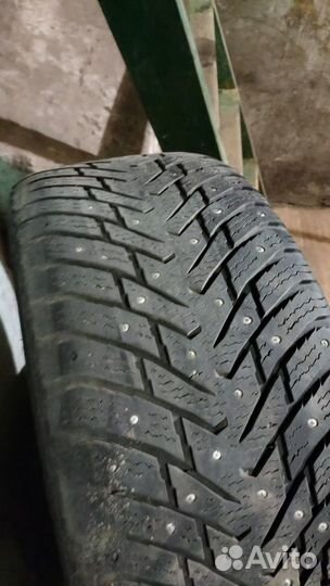 Nokian Tyres Hakkapeliitta 8 245/45 R18