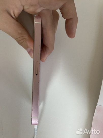 iPhone SE(2016) 32гб, розовый