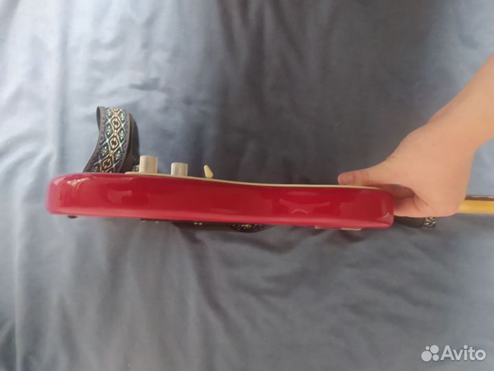 Электрогитара Squier bullet strat