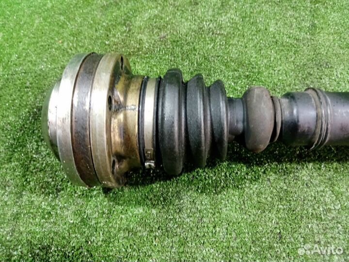 Привод передний правый Volkswagen Bora 1J2 BDE