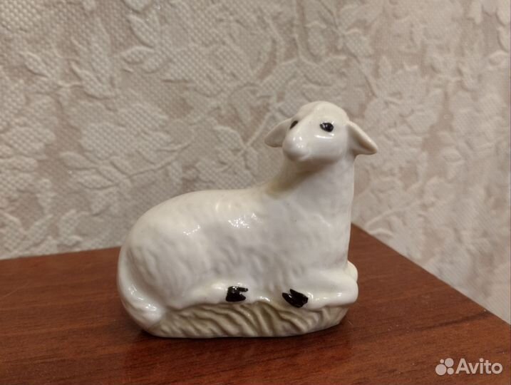 Фигурки фарфоровые лфз