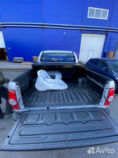 Жёсткая трех-секционная крышка JAC T6