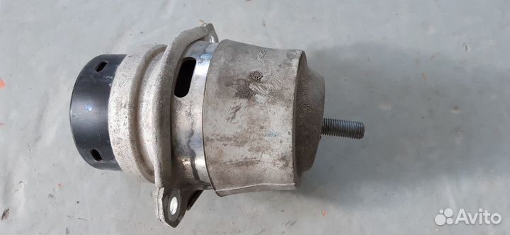 Подушка двигателя на VAG