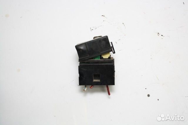 Блок реле MR482372 Mitsubishi Pajero 4