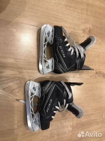 Хоккейные коньки CCM
