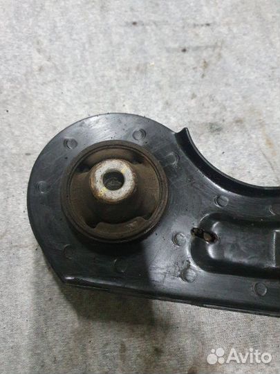 Рычаг, тяга подвески передний правый Chevrolet