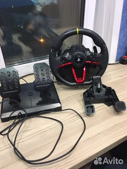 Игровой руль на PS 4