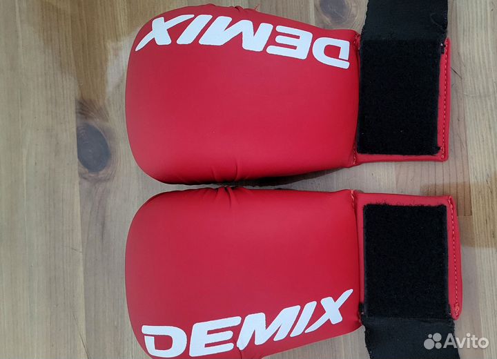 Накладки защитные на руки для спорта детские Demix