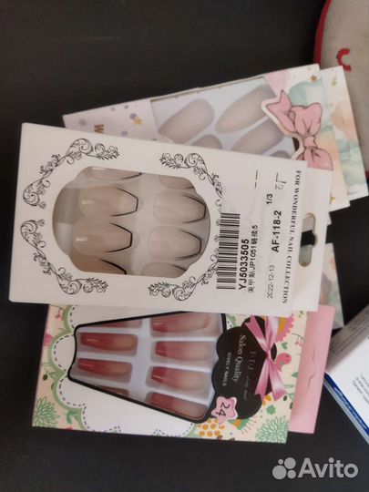 Накладные ногти с клеем