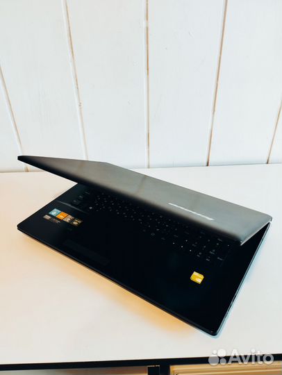 Мощный Lenovo игровой (i7/ssd/12/две видеокарты