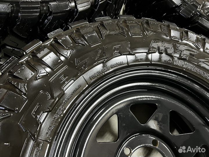 Комплект грязевых колес Maxxis Razr MT 285/70/R17