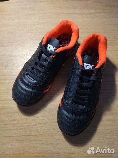 Футбольные бутсы 32 размер