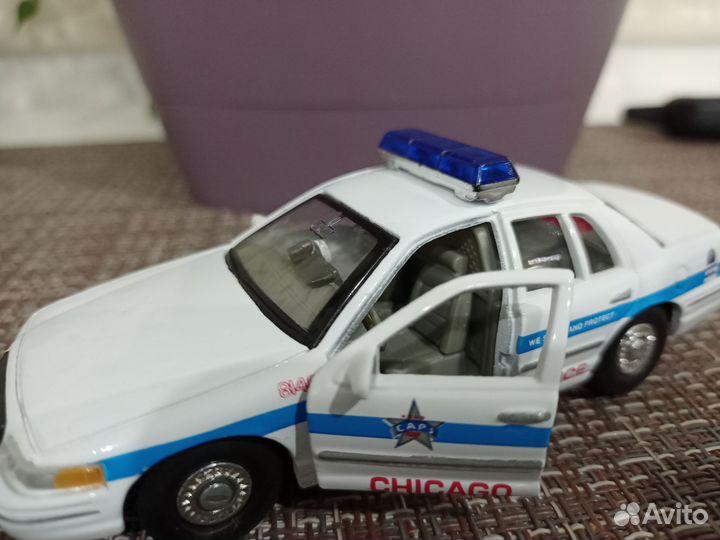 Welly Ford Crown Victoria 1999 Chicago Police