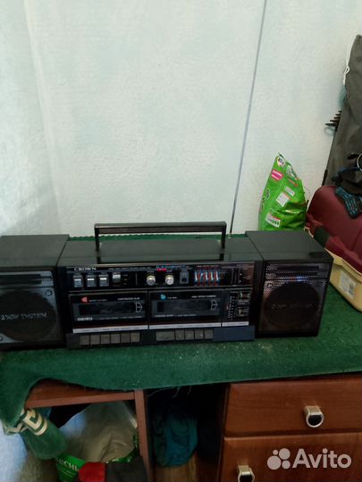 Кассетный магнитофон электроника