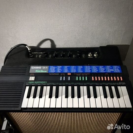 Винтажный синтезатор Casio SA-11