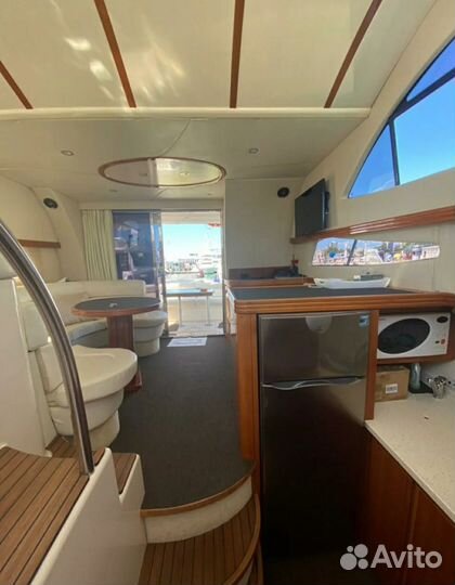 Морские прогулки на яхте легенда в сочи