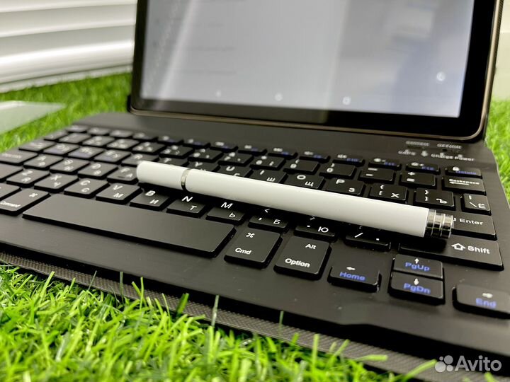 Новый большой планшет + клавиатура + стилус