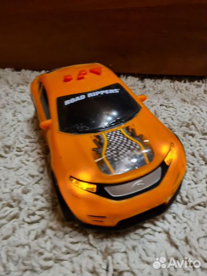 Машинка игрушка