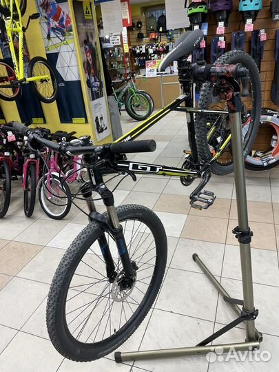 Горный велосипед GT Avalanche expert 27,5