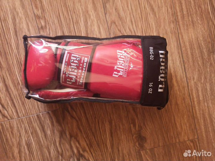 Боксерские перчатки 16oz унций