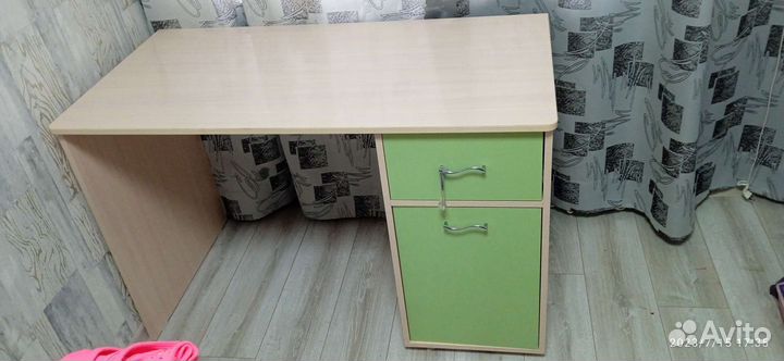 Детская кровать со столом