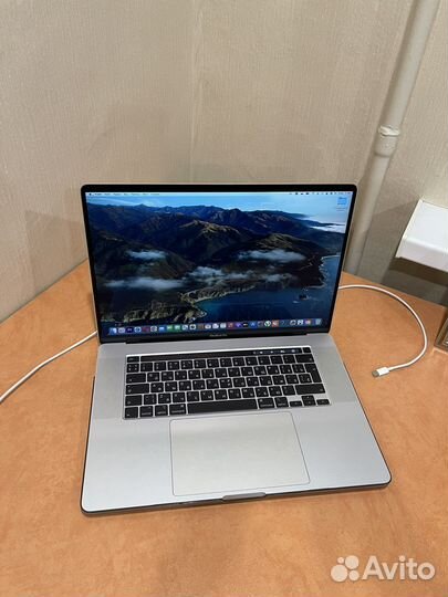 MacBookPro 16 i9 1TB 16GB Состояние Нового