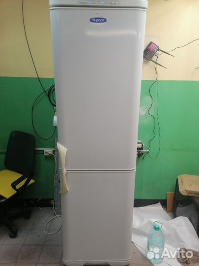Холодильник высокий