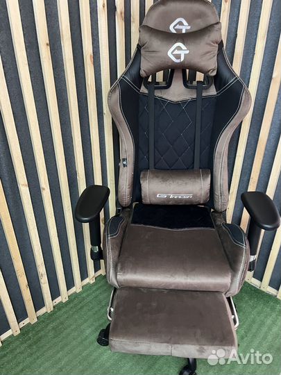 Геймерское кресло