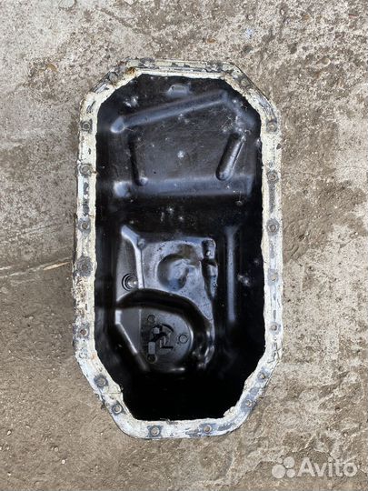 Поддон двигателя картер шкода