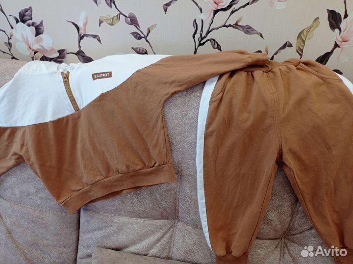 Продаётся детский спортивный костюм