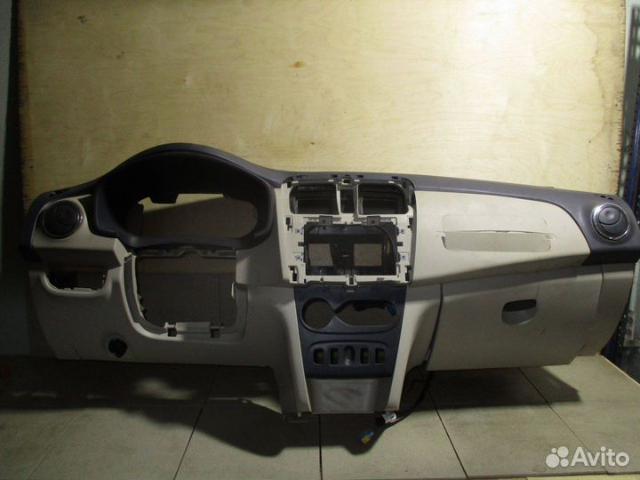 Торпедо Renault Logan 2