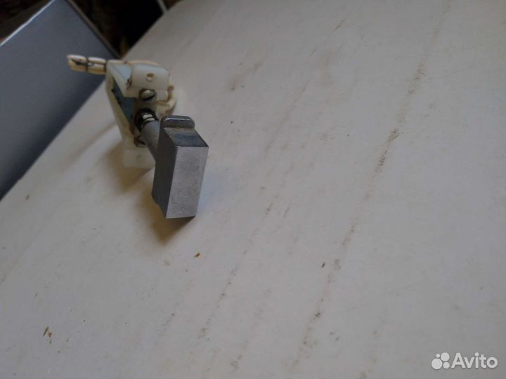 Включатель 