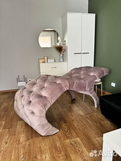 Анатомическая кушетка для наращивания ресниц