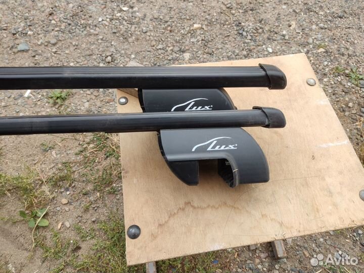 Автомобильный багажник на крышу