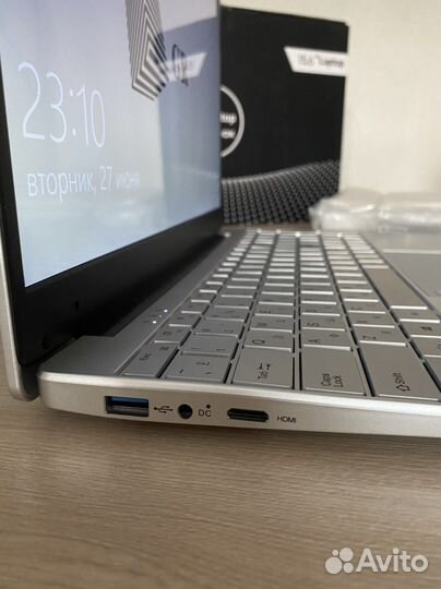 Ноутбук 15.6. новый в коробке Azerty 8/256 Гб