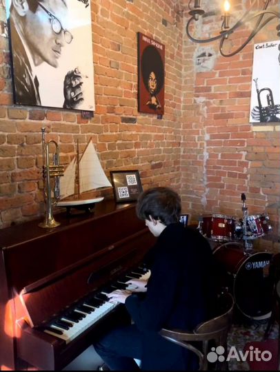 Репетитор по фортепиано (по сольфеджио и т.д.)