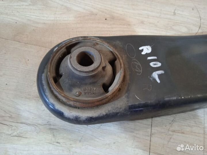 Рычаг подвески передний правый Kia Rio 3 хэтчбэк