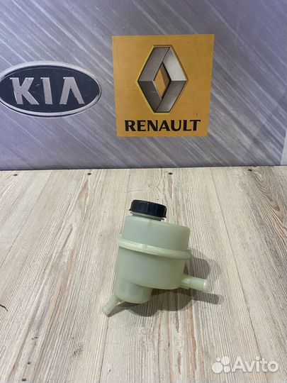 Бачок гидроусилителя гур Renault duster