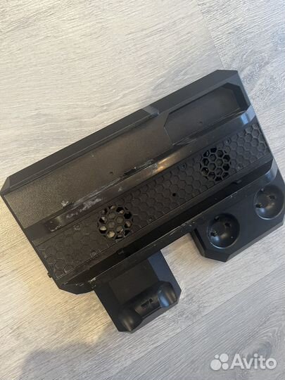 Подставка Dobe TP4-888 для PS4 с зарядкой и охлажд