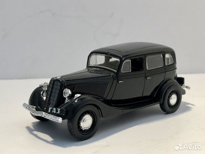 Модель сувенир СССР газ-М1