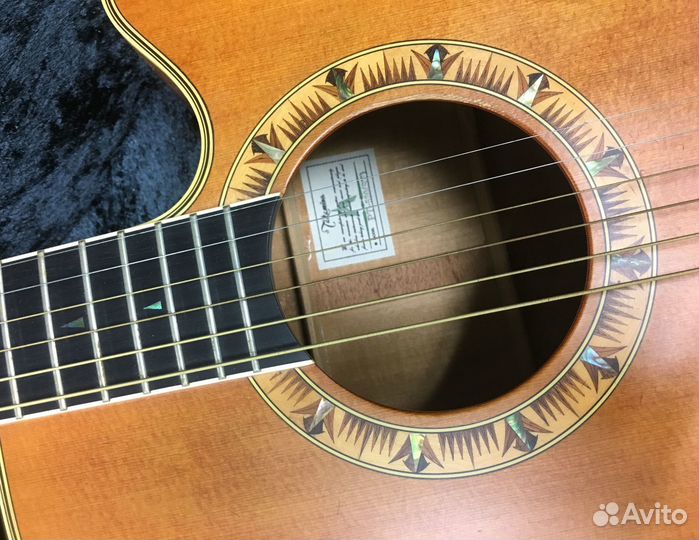 Электро акустическая гитара Takamine PT-520ST