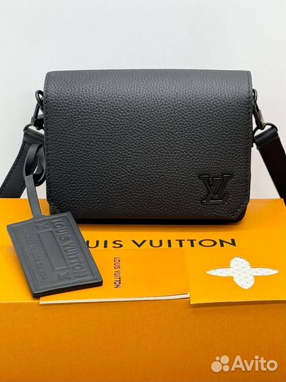 Бумажник женский Louis Vuitton с плечевым ремнем