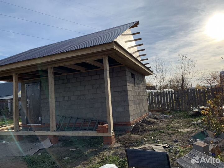 Бригада строителей