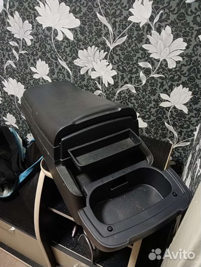 Центральная консоль Airtrek