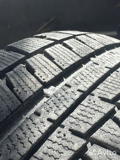 Bridgestone Blizzak Revo GZ 225/55 R17
