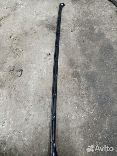 Уплотнительная резинка на крышу BMW X3 G01 2018