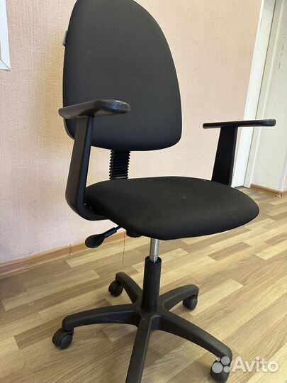 Компьютерное кресло