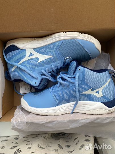 Кроссовки женские 38 размер новые