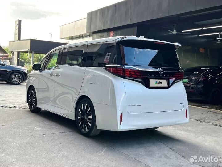 Toyota Alphard 2.5 CVT, 2023, 100 км